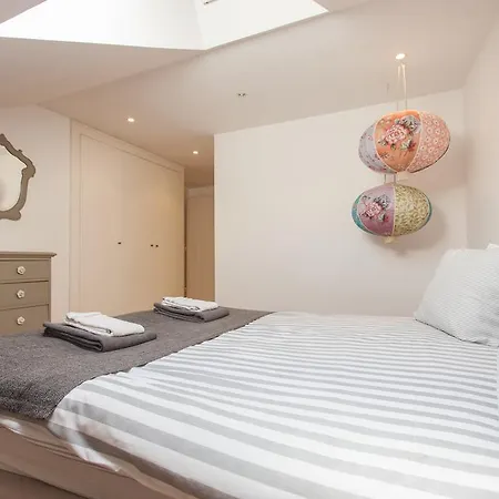 Apartment Feels Like Trendy Bairro Alto Rooftop